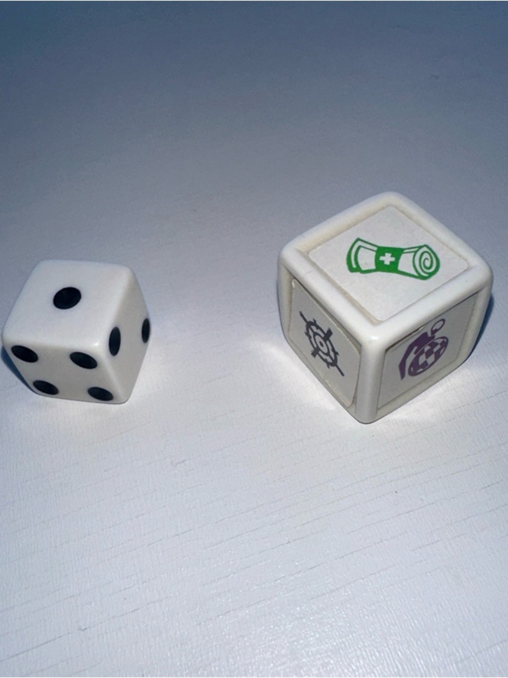 Monopoly Fortnite White Icon Dice Game Accessory Set - White